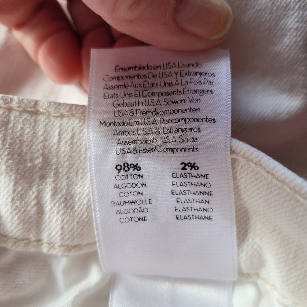MOTHER Cropped Jeans in White with Red Accent - Picture 9 of 15